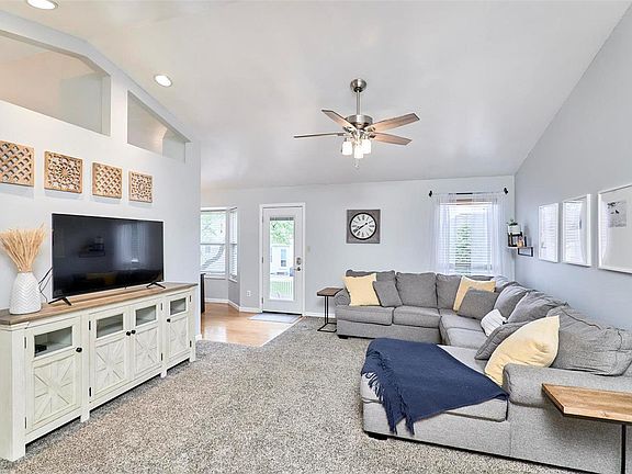 5th image of 9334 Southtowne Farms Dr