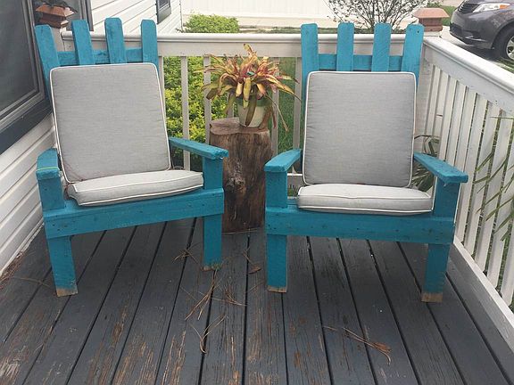 Deck Lounge