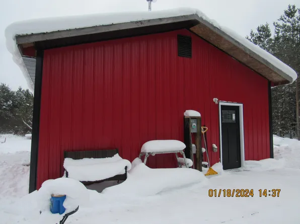 8470 Sommers Rd, Levering, MI 49755