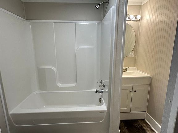 5th image of 3706 Griffin St APT B