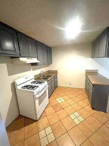 4321 Lennox Blvd #6 Photo 1