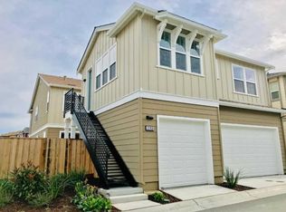 2703 3rd Ave, Marina, CA 93933