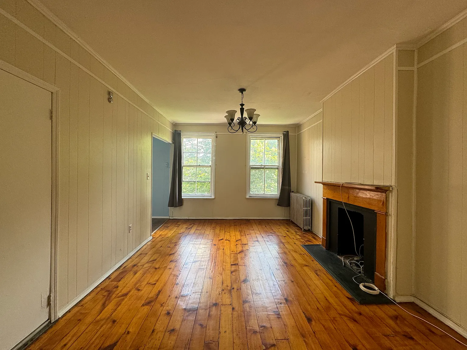 1015 Willow Ave — Photo 1
