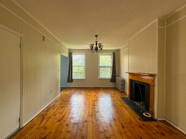 1015 Willow Avenue image 1 of 8