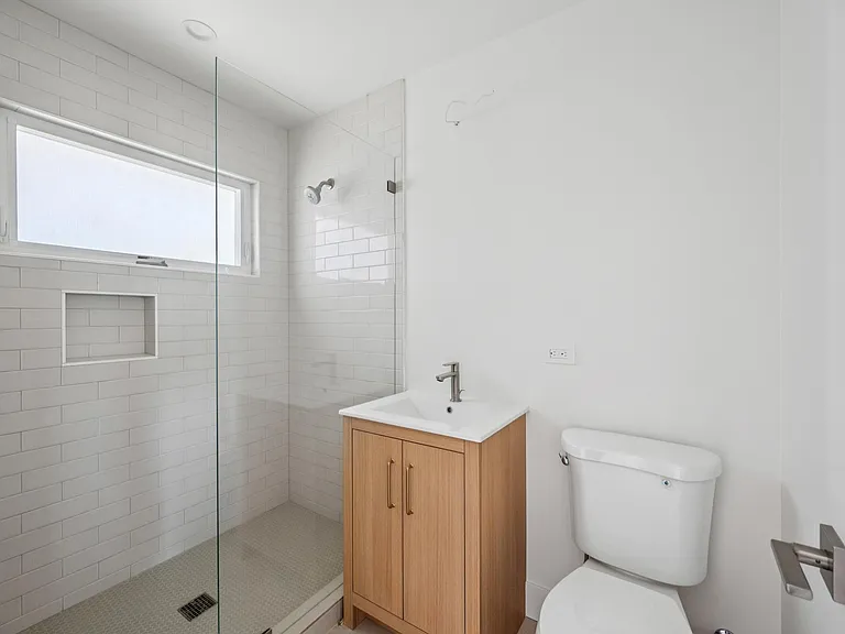 144 Filbert Ave #D — Photo 14