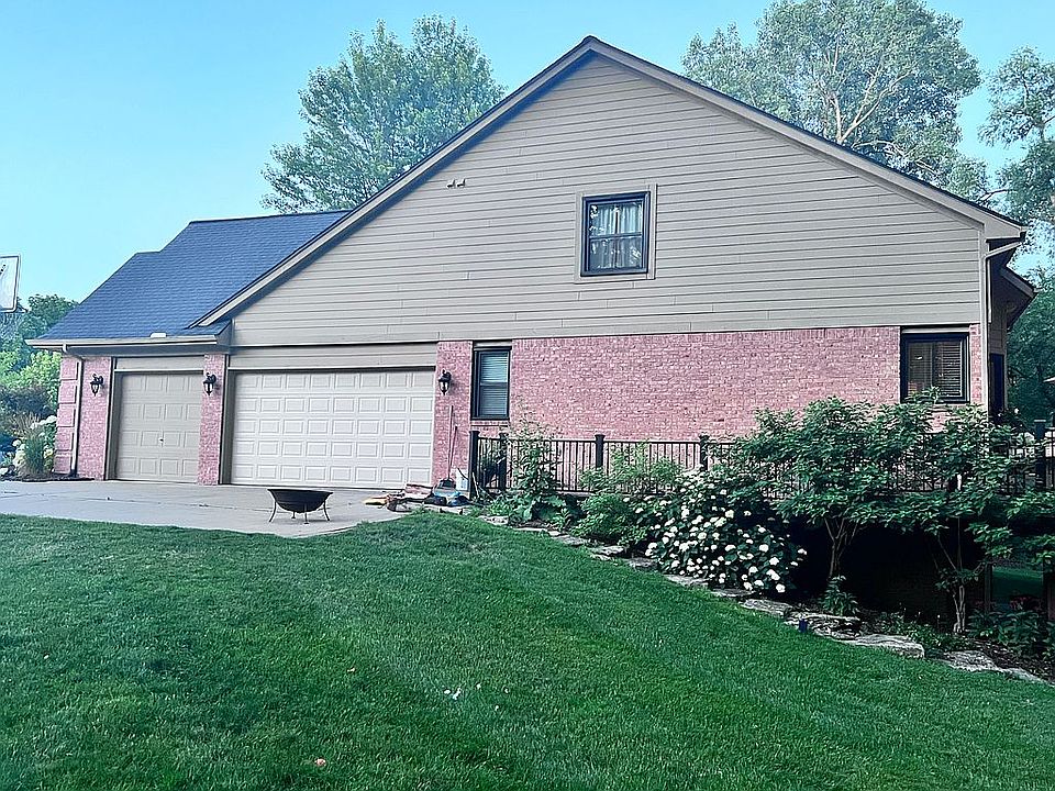 2nd image of 47645 Wellesley Ct