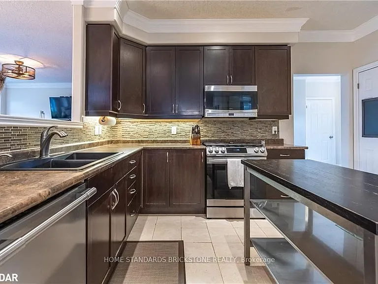 53 Graihawk Dr — Photo 3