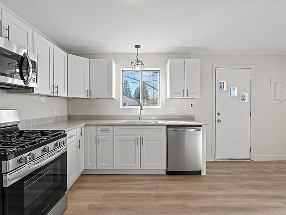 4th image of 33114 Armada Ct