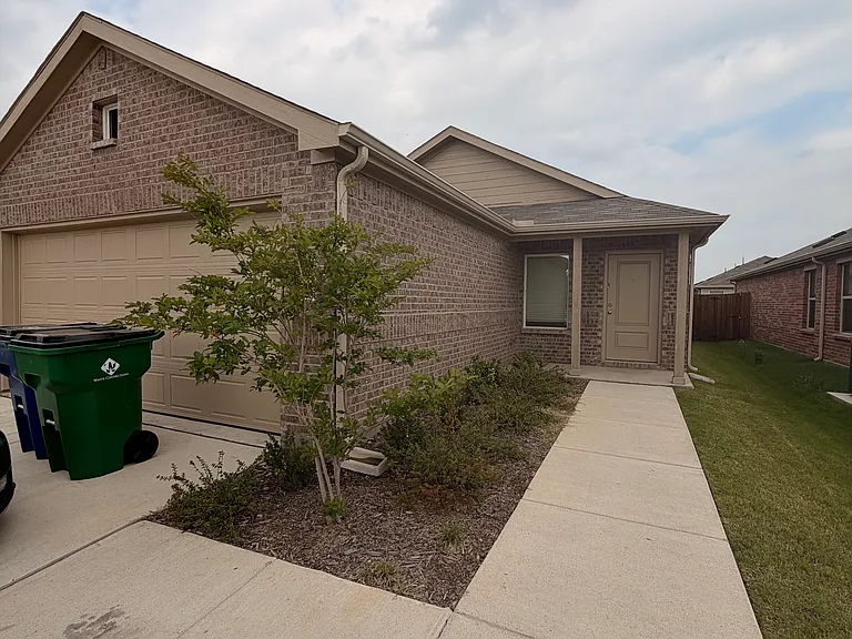 4171 Silverstein St — Photo 1