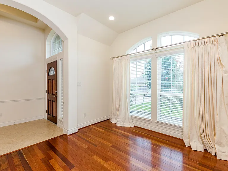2703 Wild Lilac Dr — Photo 4