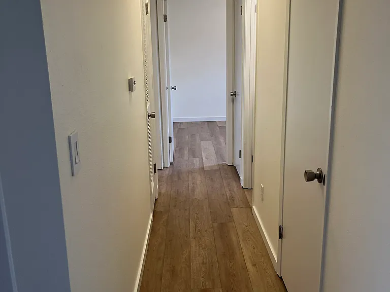 1468 Eastview Dr — Photo 10