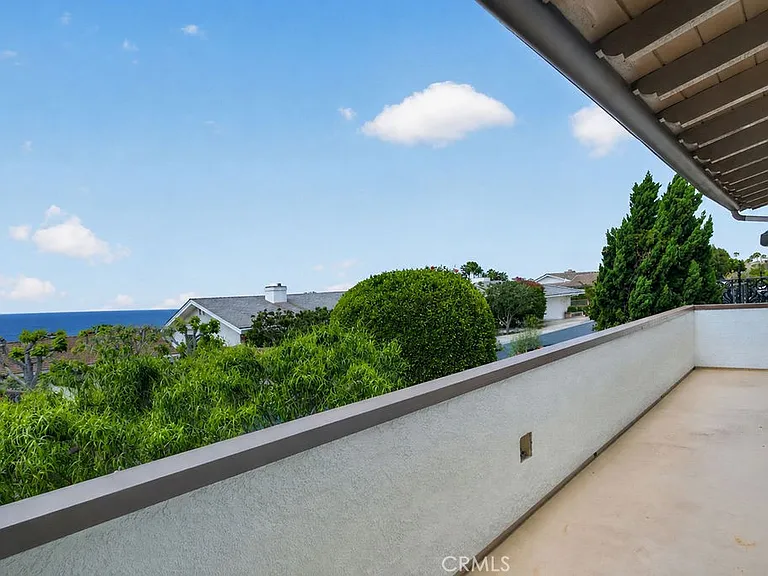 720 Emerald Bay — Photo 32