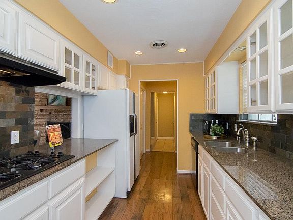 3rd image of 9719 Lanward Cir