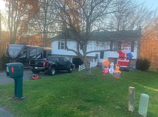 5 Pavilion Ln, Selinsgrove, PA 17870