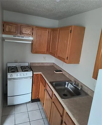 1 bed, 1.0 bath, 380 sqft, $950 — Photo 4
