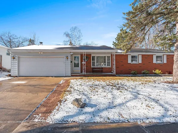 1852 Neal Ct, Green Bay, WI 54302