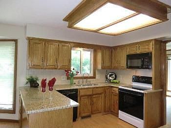 4th image of 906 Elm Hurst Dr