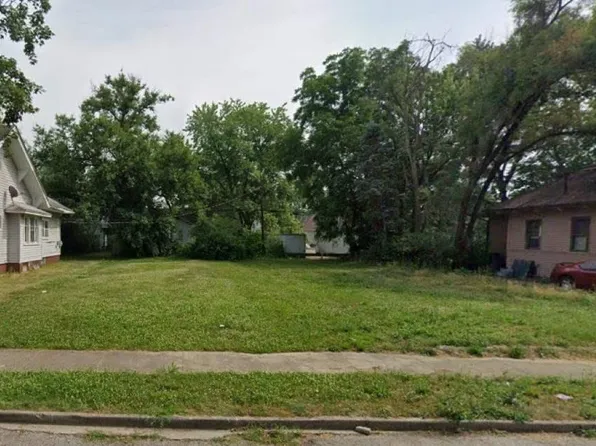 1715 Thompson Ave, Terre Haute, IN 47803