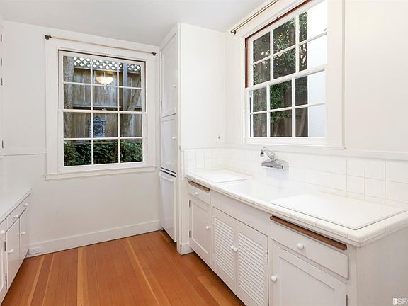 5th image of 3086 Jackson St