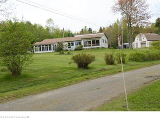 406 E Main St, Searsport, ME 04974