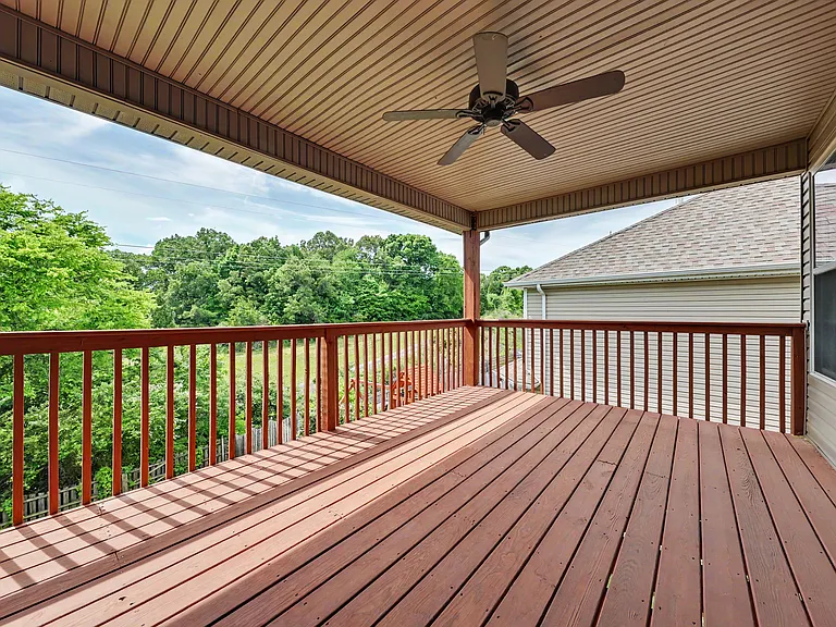 1147 Looking Glass Ln — Photo 35