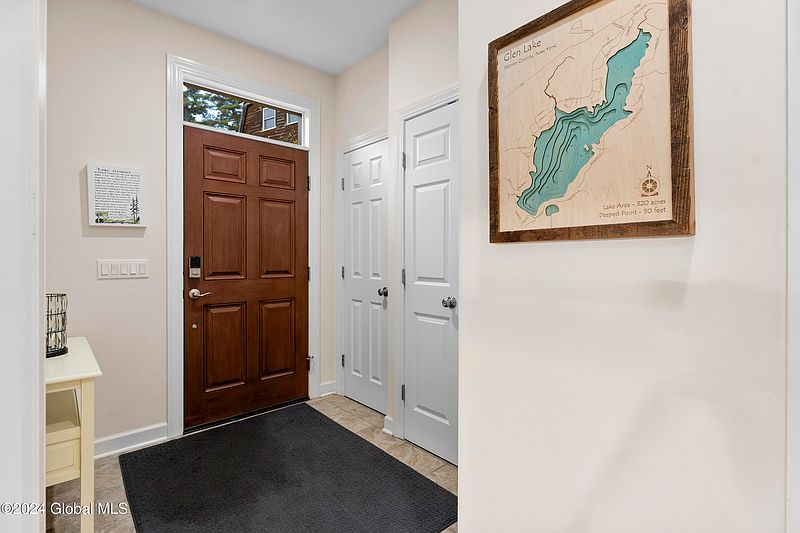 4th image of 32 Nacy Road