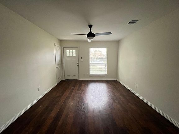 3rd image of 401 Red Bud Ln