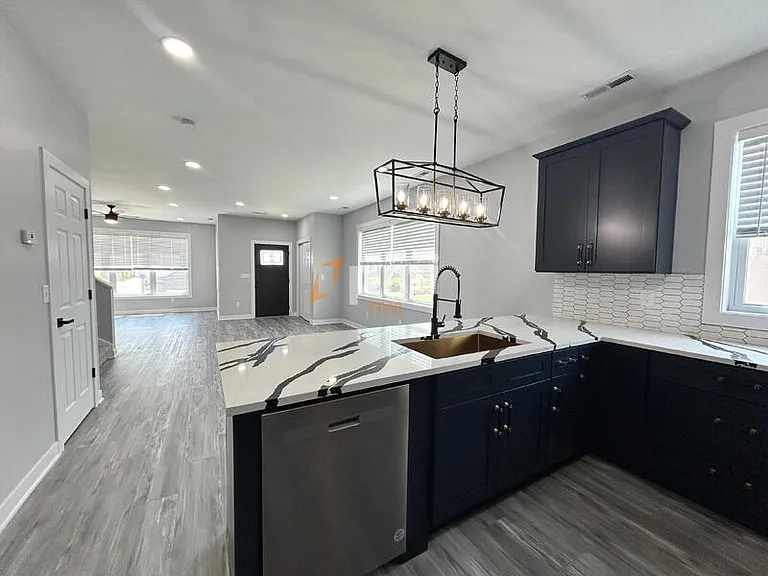 5212 Torrence Ave — Photo 12