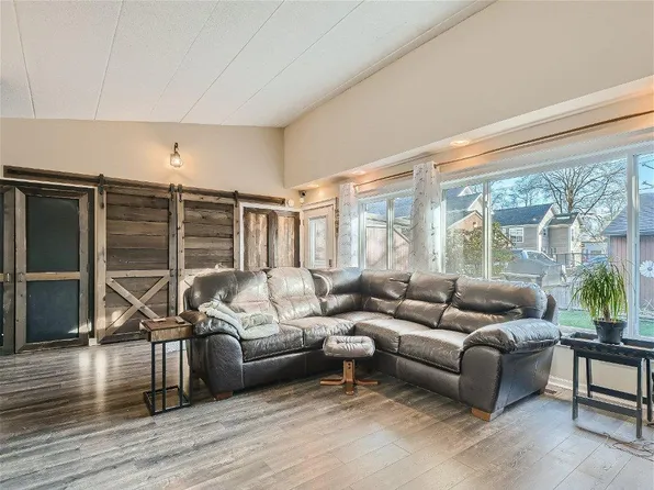 2413 S 9th St, Minneapolis, MN 55406