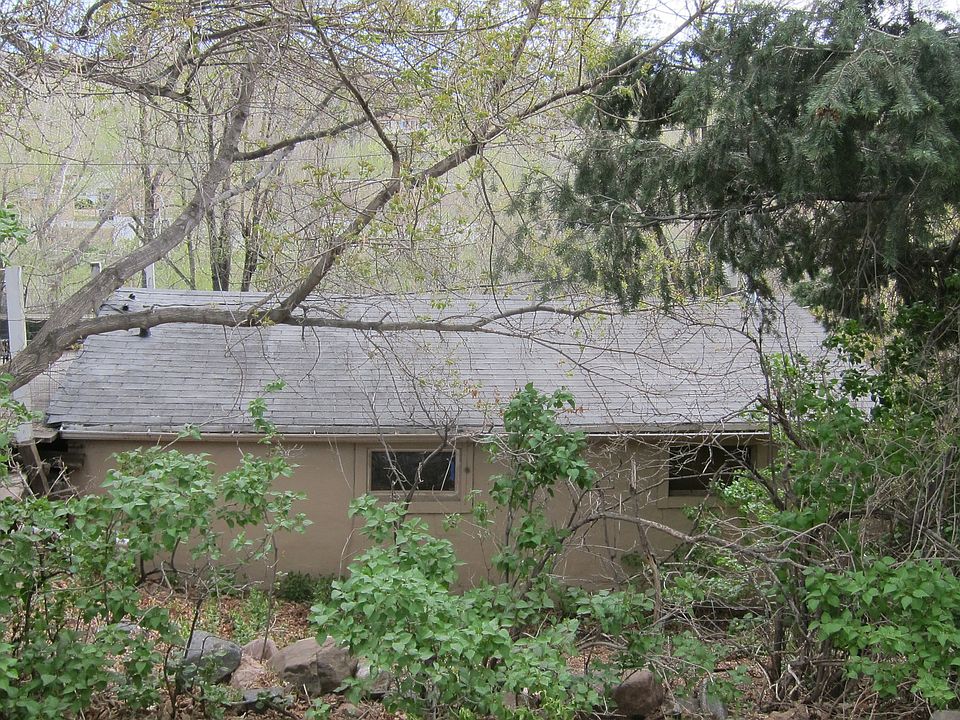 2nd image of 223 Arapahoe St