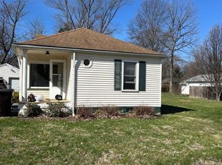 2404 Springfield Rd, East Peoria, IL 61611
