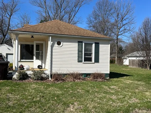 2404 Springfield Rd, East Peoria, IL 61611