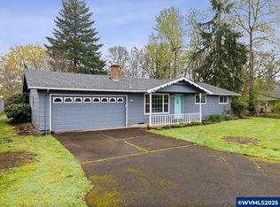 236 SW River Dr, Dallas, OR 97338
