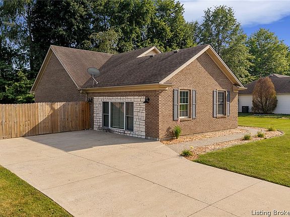 3rd image of 15022 Silver Plains Trace