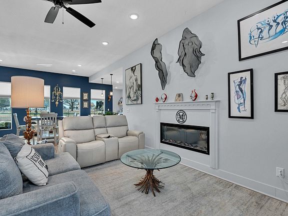 5th image of 2915 E Sunnyslope Ct