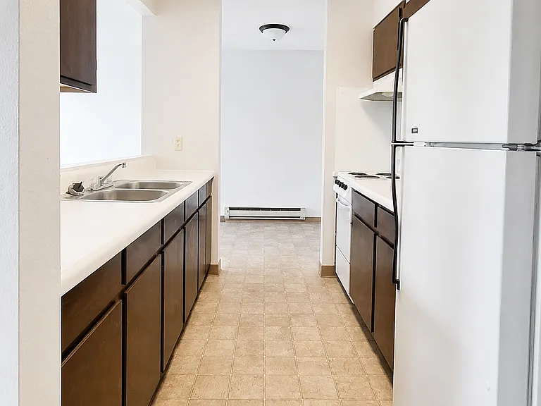 Whispering Pines Apartments — Photo 27