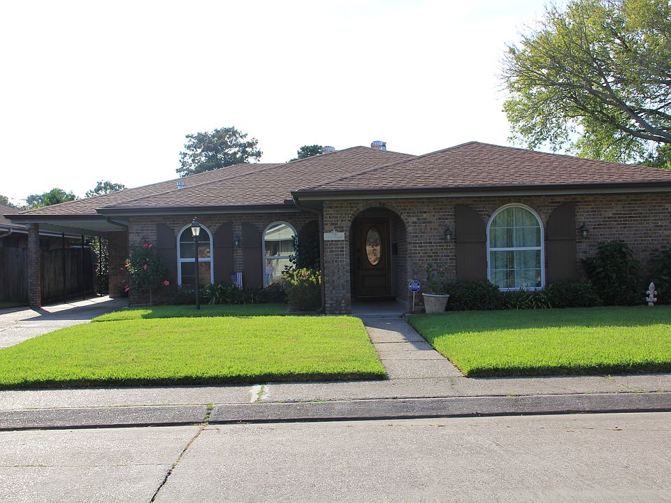 1st image of 110 W Imperial Dr