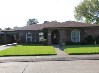 110 W Imperial Dr, Harahan, LA 70123