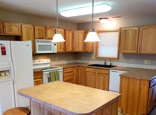 3517 Grainger Pkwy, Lincoln, NE 68516