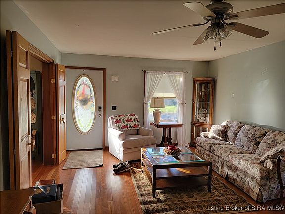 4th image of 1900 VANBUREN Drive