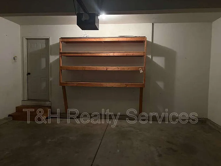 6609 Smithfield Dr — Photo 29