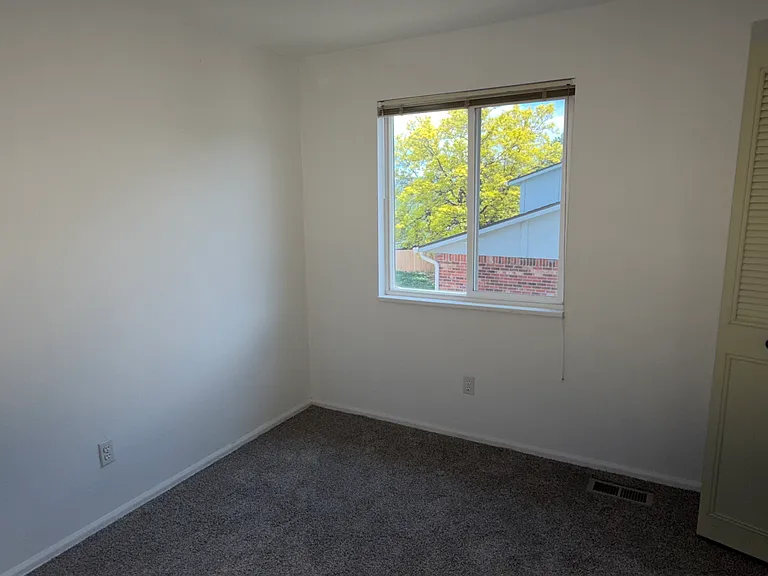 7644 S Holland Way — Photo 10