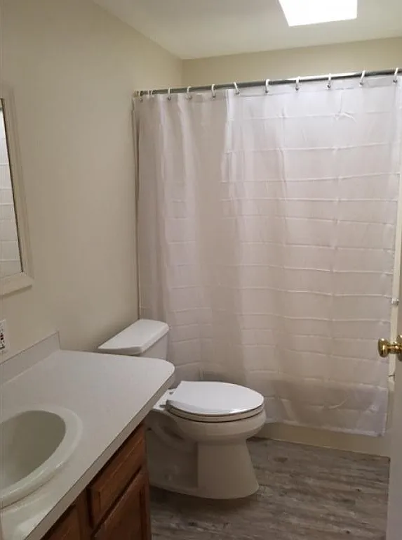 2 bed, 2.0 bath, 1120 sqft, $1,900 — Photo 4