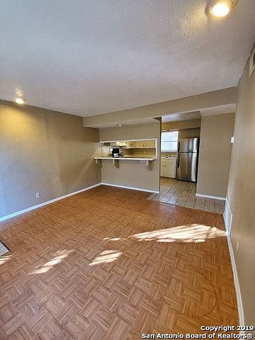 1st image of 115 Victor St APT 2