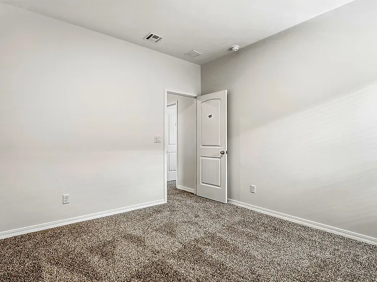 14329 Steve Joyce Pkwy — Photo 31