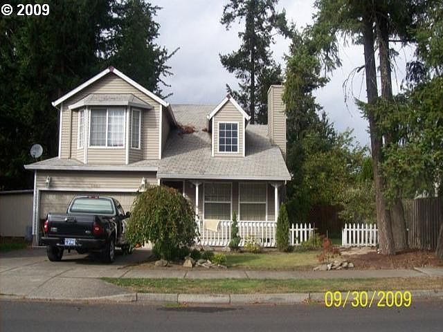 1st image of 4027 SE Cedar St