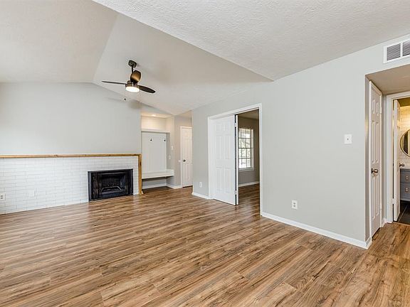 4th image of 14600 Fonmeadow Dr #3