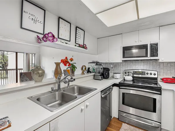 701 NW 19th Street #202, Fort Lauderdale, FL 33311