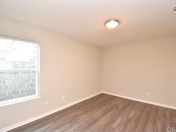 5th image of 15411 Keswick St