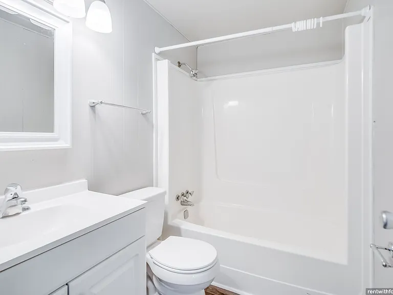 1031 Hunt Ave — Photo 21